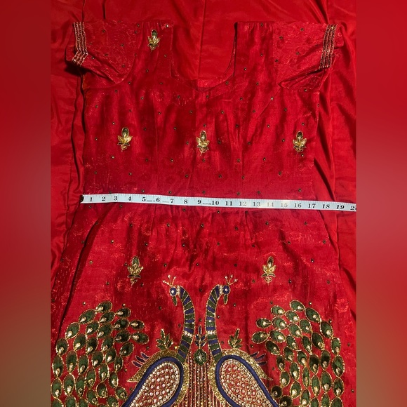 Hand embroidered kurti - Picture 5 of 13